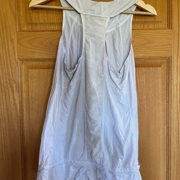 Lululemon Wet Dry Warm tank - Picture 2 of 4